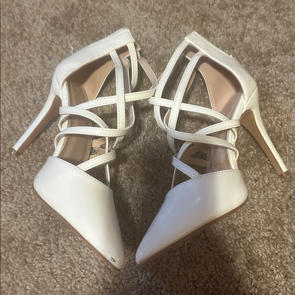 Elegant Cream Strappy Heels - Picture 5 of 5